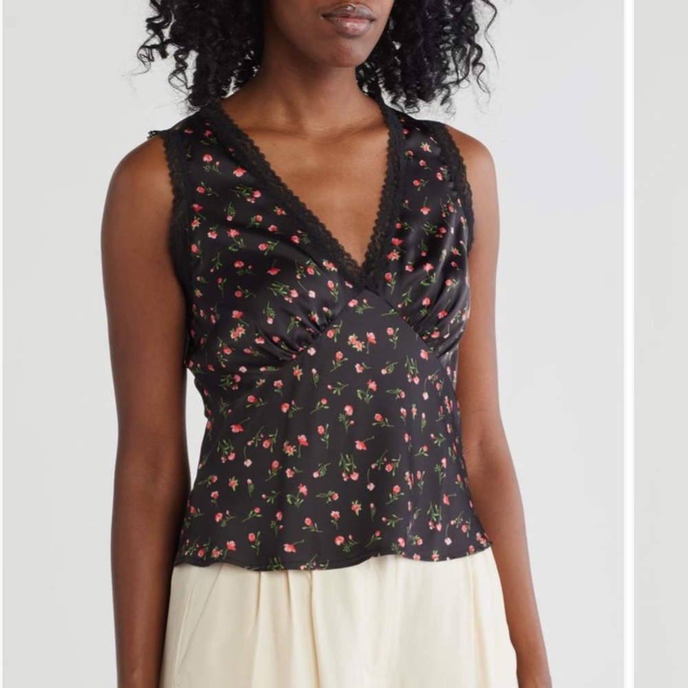 Wayf lace trim gathered bust top black floral print XL